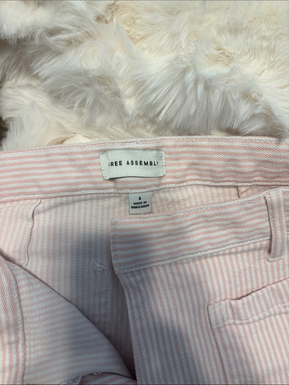Pink Striped Cropped Pants - Picture 2 of 3